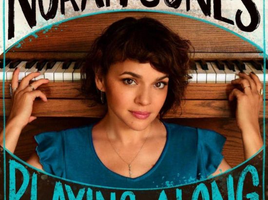 Norah Jones annuncia un nuovo episodio del podcast Playing Athoin