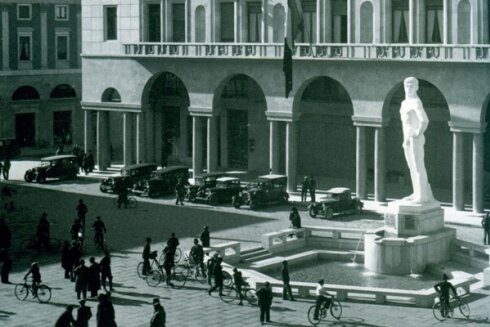 Art in Pills: Rimettiamo il Bigio in Piazza della Vittoria a Brescia