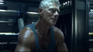 Stephen Lang di Avatar rivela esattamente come il suo personaggio tornerà per il percorso dell’acqua